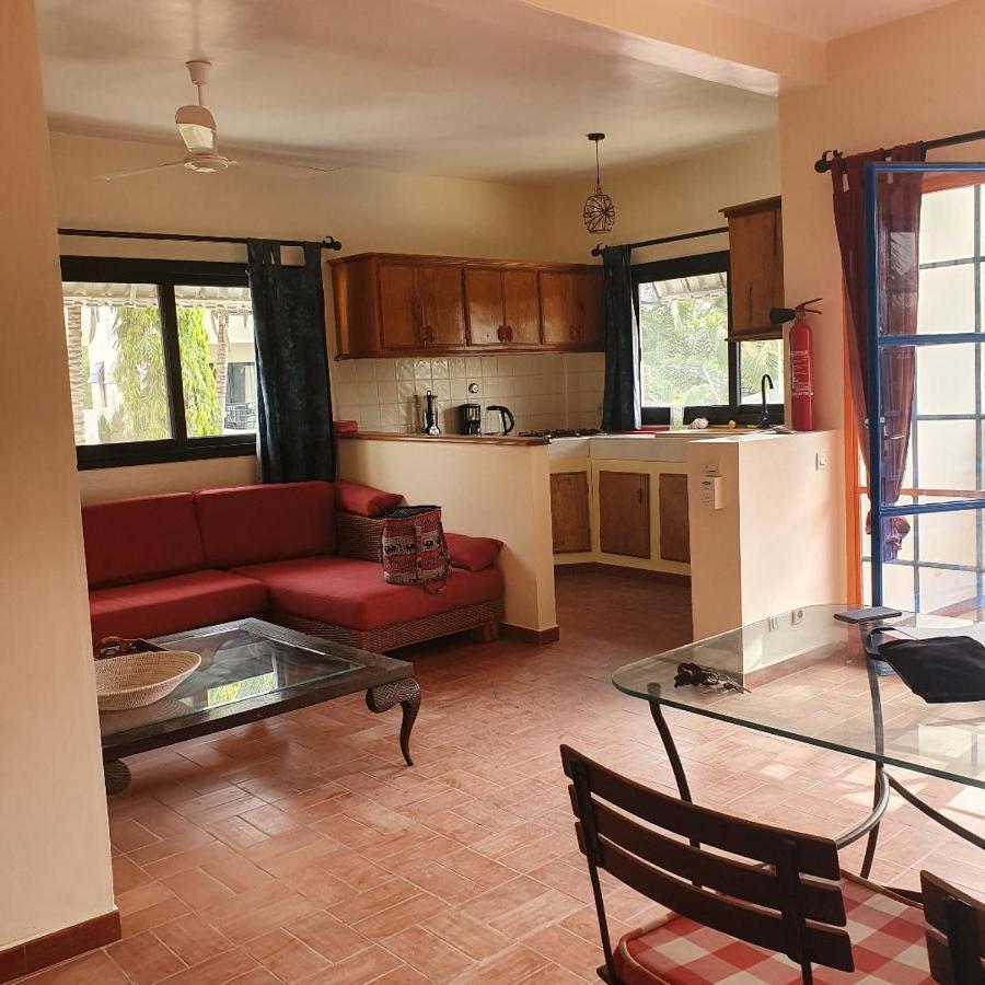Saly Superbe Appartement Avec Piscine, Proche Centre Ville, Restaurant, Mer מראה חיצוני תמונה