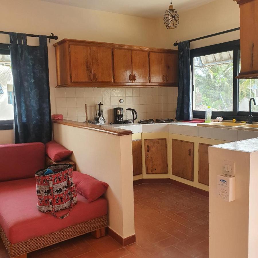 Saly Superbe Appartement Avec Piscine, Proche Centre Ville, Restaurant, Mer מראה חיצוני תמונה