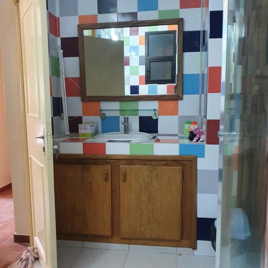 Saly Superbe Appartement Avec Piscine, Proche Centre Ville, Restaurant, Mer מראה חיצוני תמונה