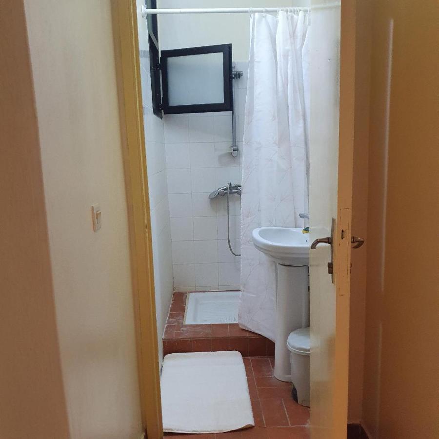 Saly Superbe Appartement Avec Piscine, Proche Centre Ville, Restaurant, Mer מראה חיצוני תמונה